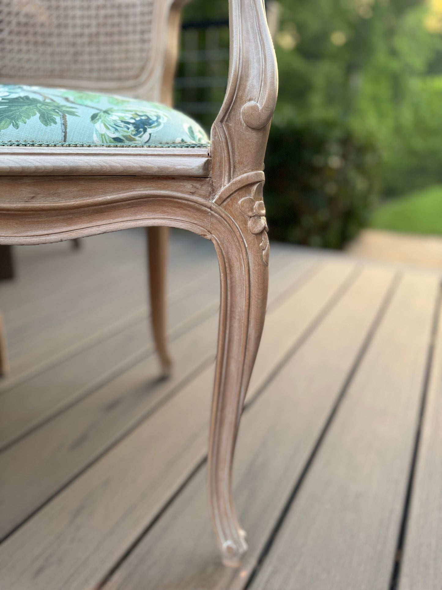The Willow Chairs