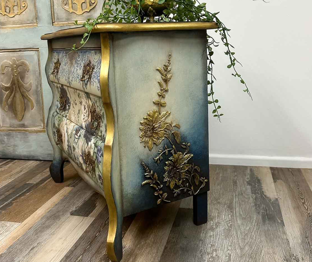 Cerulean Blooms Decor Moulds