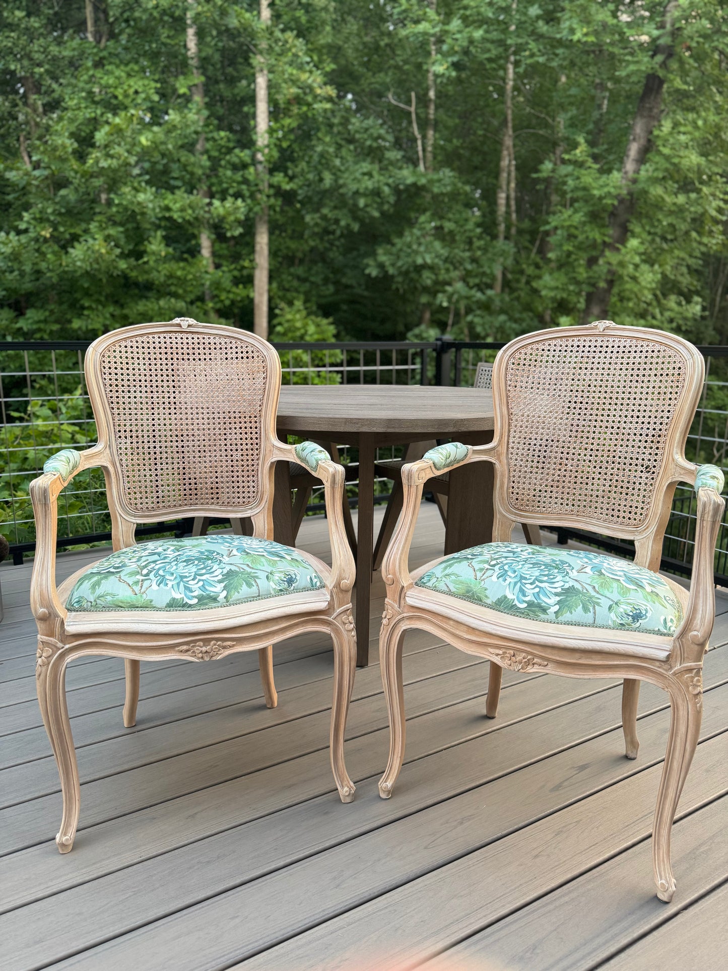 The Willow Chairs