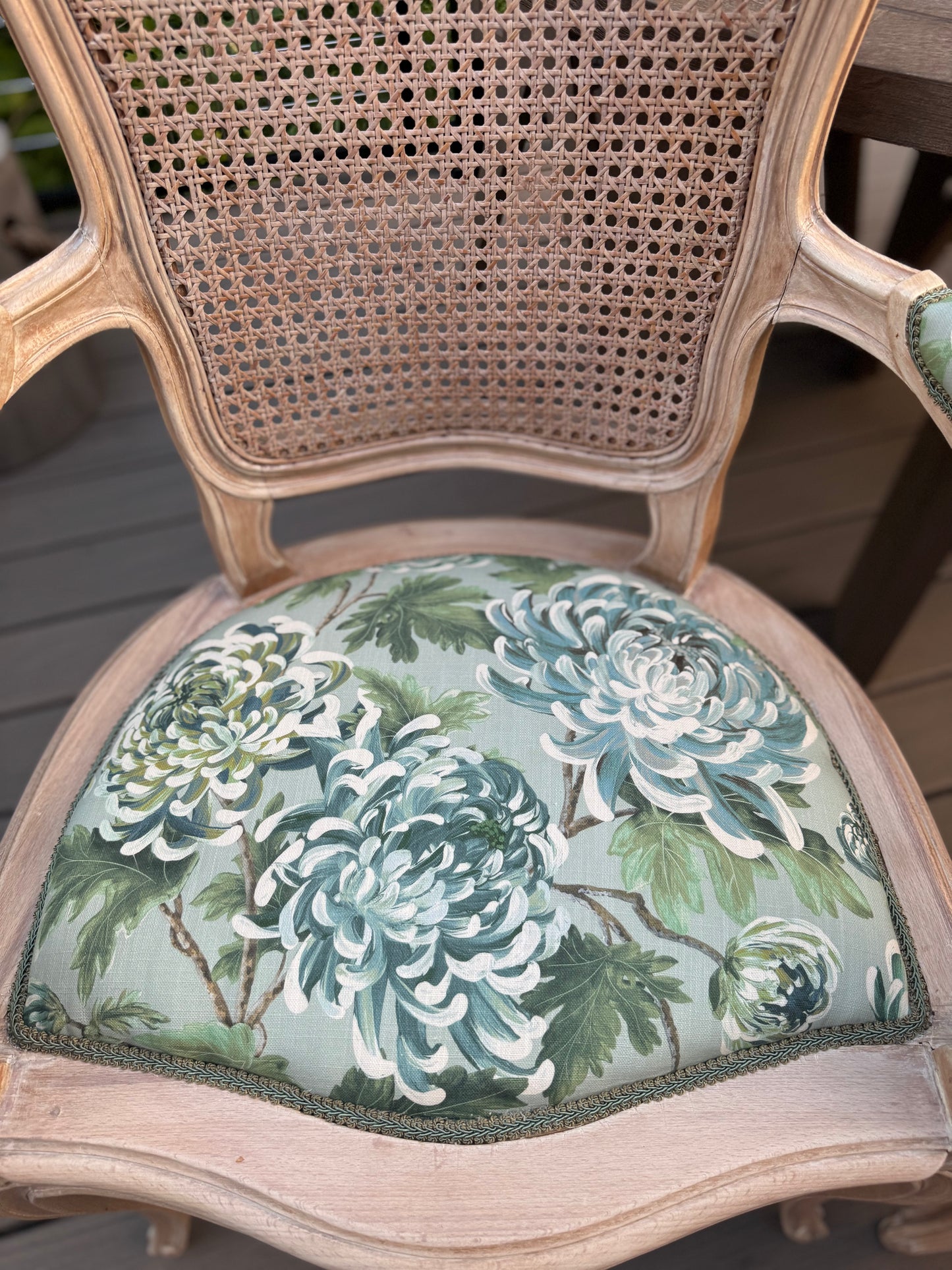 The Willow Chairs
