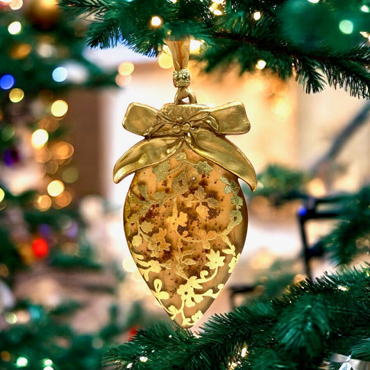 Teardrop Golden Bow Ornament