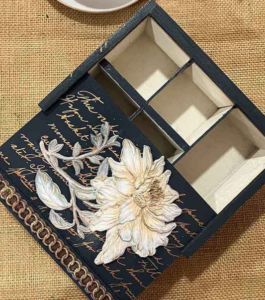 Cerulean Blooms Decor Moulds