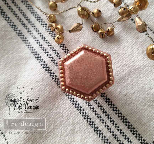 Imperial Pearl Cece Knob Mould